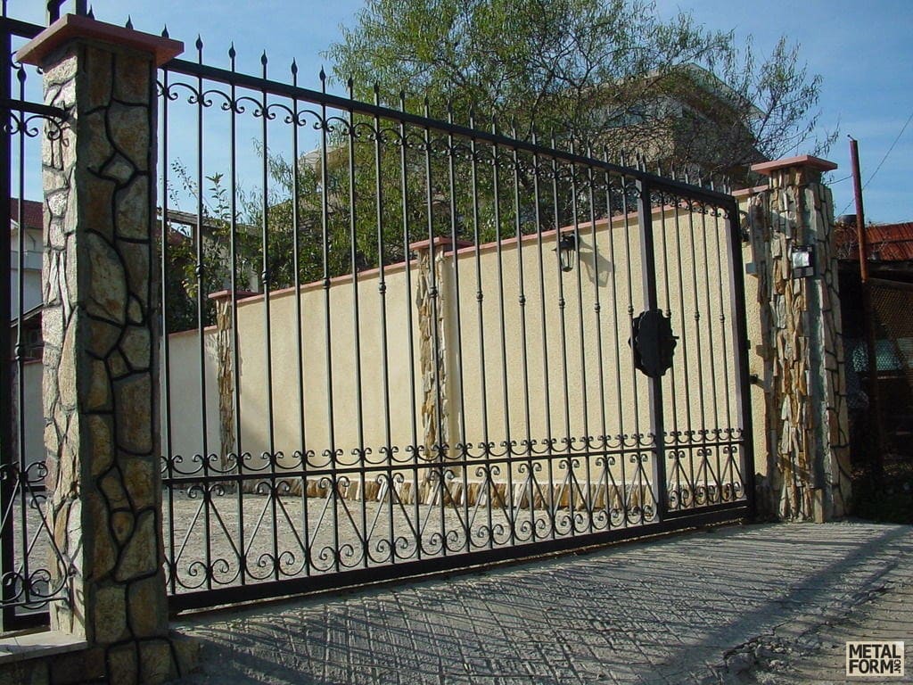 driveway-gate-dodona-gate-1-2